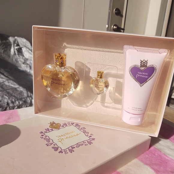 vera wang gift box